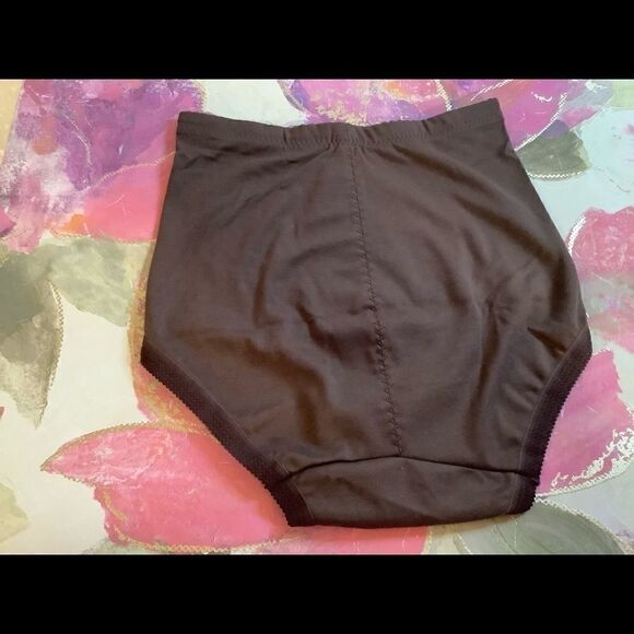 Lacy assorted embroidery design print panties L - Picture 3 of 9